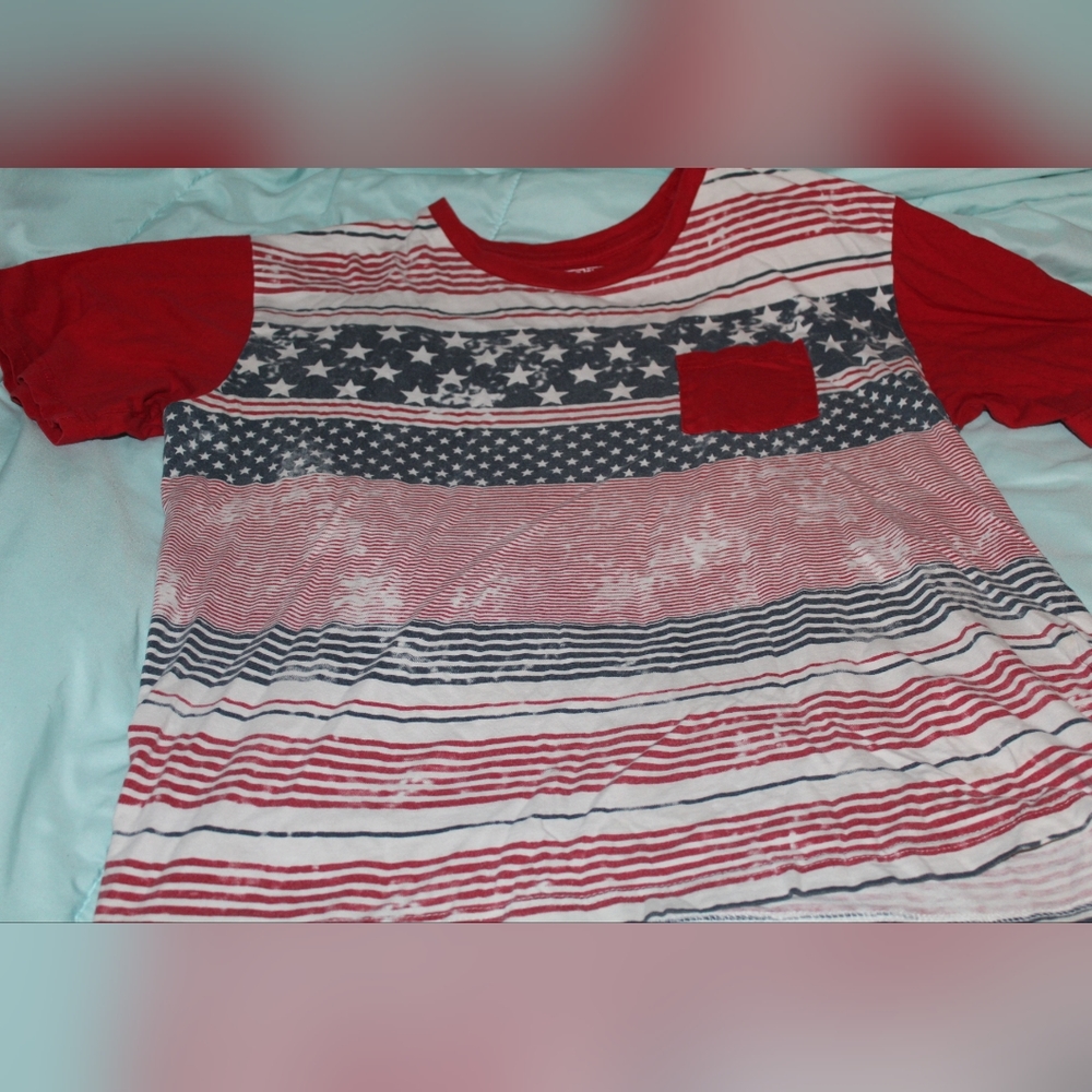 Metro One, Size XLarge USA Red White Blue Patriotic T-Shirt America flag stars
